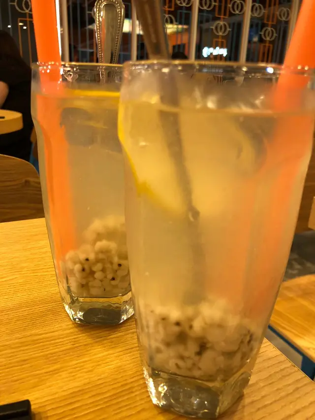 味道唔太甜而且好清新, 薏米明顯有下工夫, 有咬口得黎很清甜.