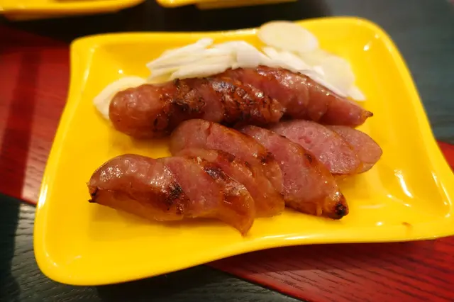 烤黑毛豬香腸 (配京蔥)