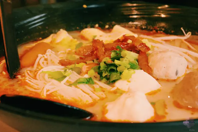 丸子冒菜