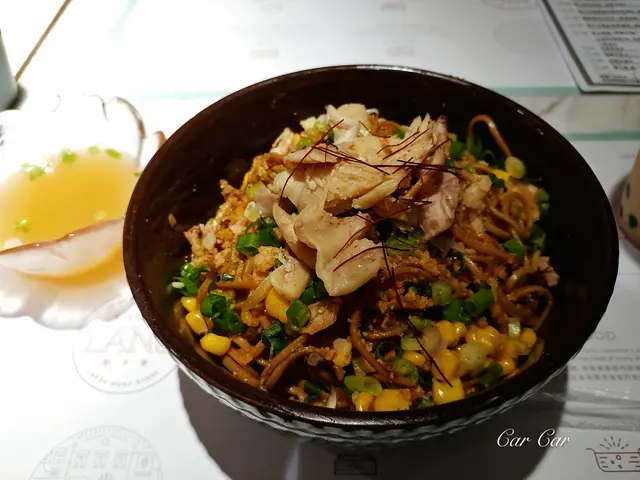 阿婆蔥油雞絲撈蕎麥麪