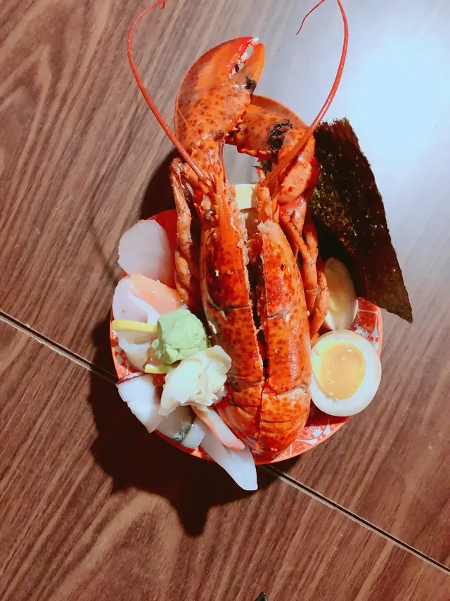 丼瀛刺身龍蝦飯