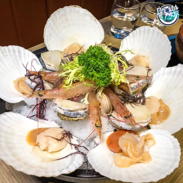特級海鮮拼盤(扇貝、鮑魚各1隻、鮮蝦、花甲)