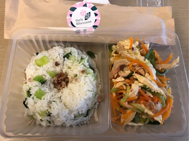 蔥油手撕雞菜飯