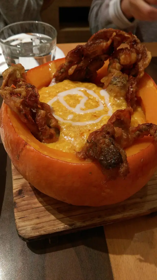 星洲咖喱軟殼蟹南瓜盅