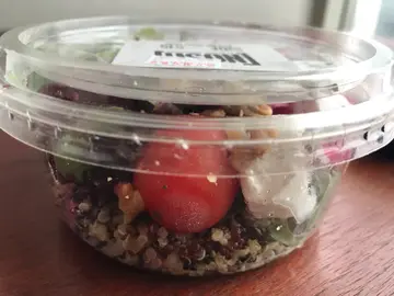 S15  Beetroot  Quinoa  Salad