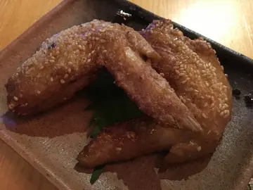 「烧鸡翼～～ 我钟意食～～ 」皮脆有肉汁。