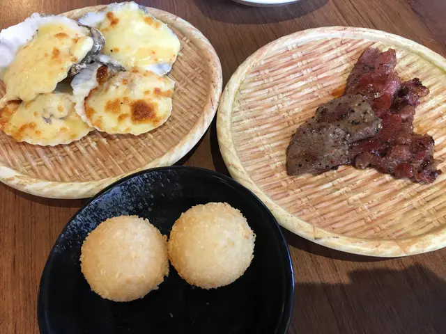 千賀焗黃金蠔/芝士焗扇貝/網燒牛扒/榴槤炸彈