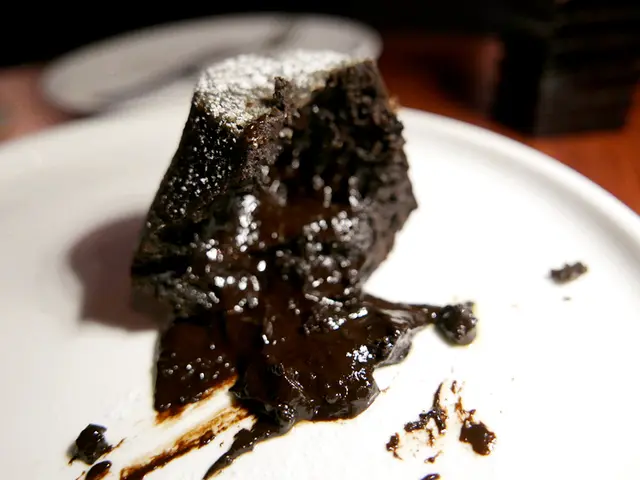 朱古力心太軟伴雲呢拿雲糕