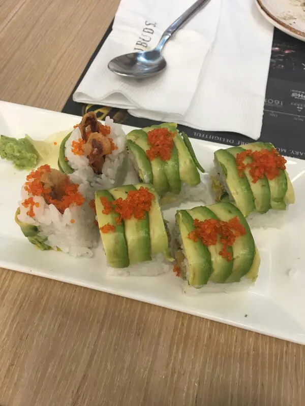 牛油果軟殼蟹反卷