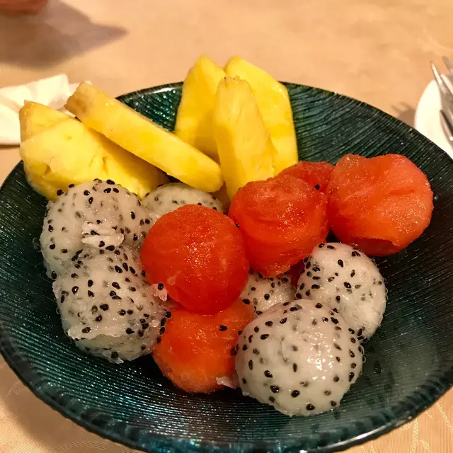 甜品係時令水果盤：切好一粒粒bite size👍🏻