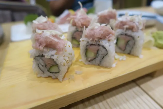 超級吞拿魚腩卷