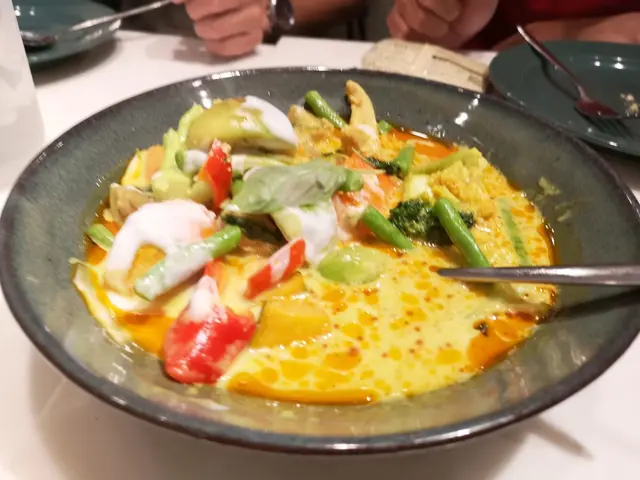 除左雜菜。搵件雞都難！