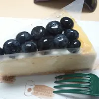 小寶寶食蛋糕