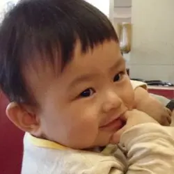 唔該三位 table for 3