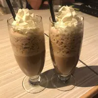 Small_girl_food