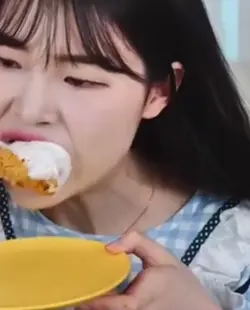 hungryhungrygirl