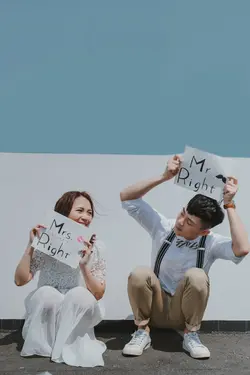 貪吃的小妮子