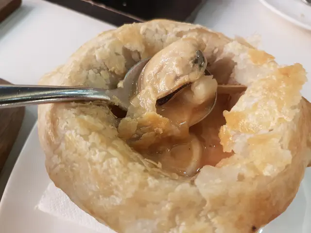 酥皮海鮮湯