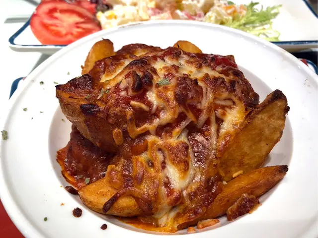 薯角焗至香口脆身 肉醬同芝士係完美組合 可惜份量唔夠多