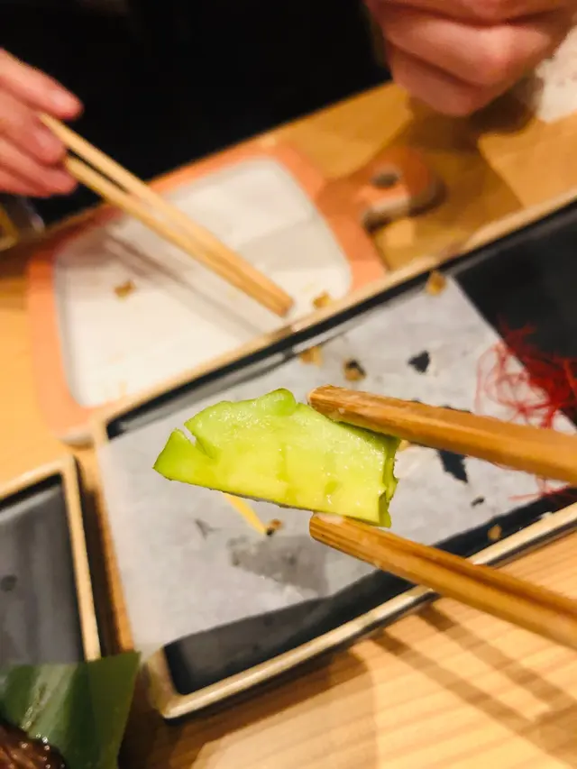 三文魚牛油果壽司漢堡