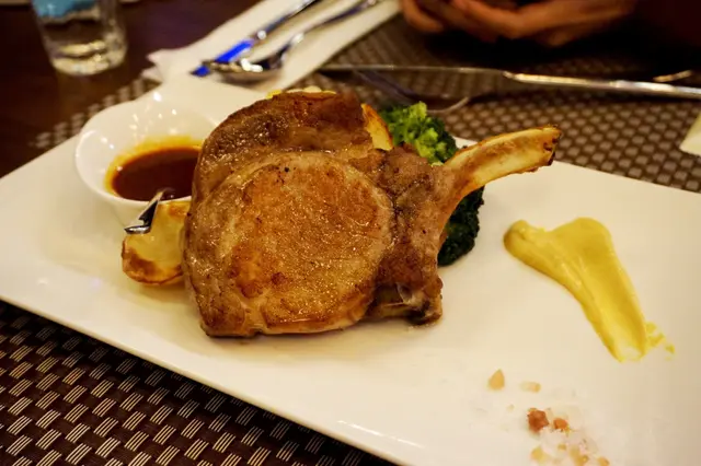 慢煮法式豬鞍扒