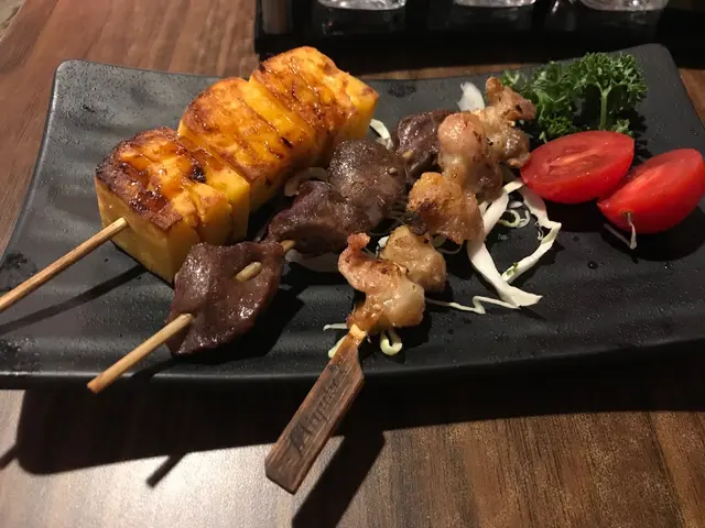 原燒玉子($24) 鹽燒雞腎($18) 雞軟骨($18)