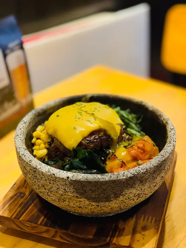 車打芝士流心蛋手打牛肉石丼鍋