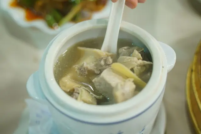 花膠響螺燉雞