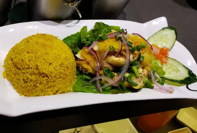 海南雞配黃薑飯