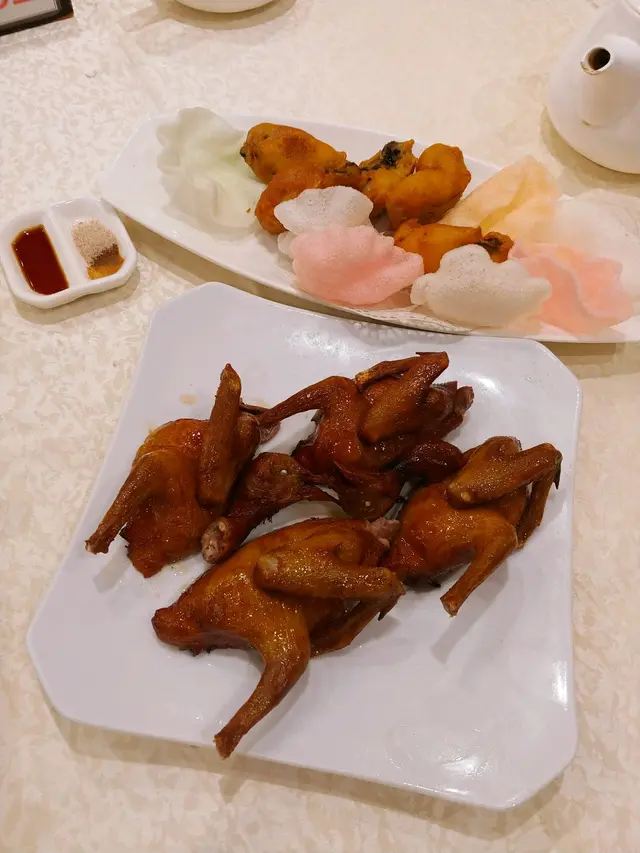 紅燒皇子乳鴿兩隻