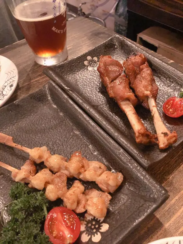 惹味汁燒豬仔髀(兩隻)