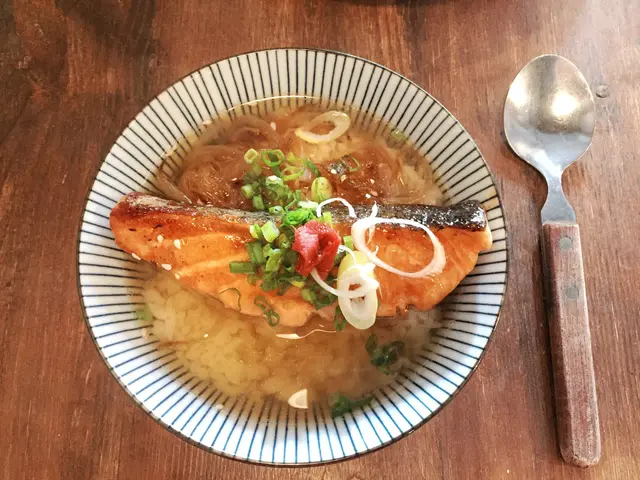 照燒三文魚茶泡飯