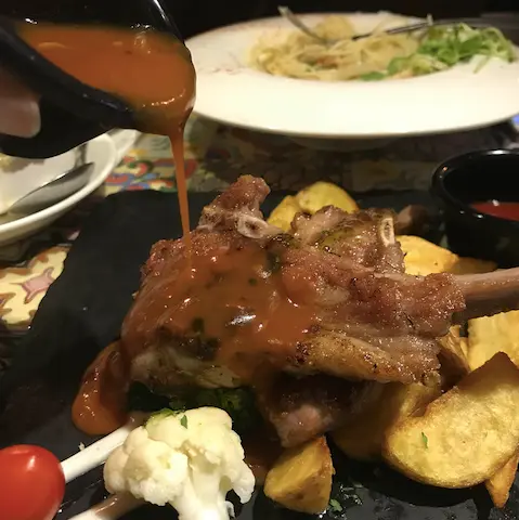 蟹肉拼蜆肉配忌廉汁天使麵