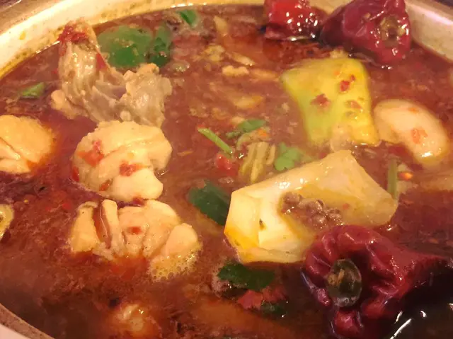 隨變麻辣雞煲半隻中辣