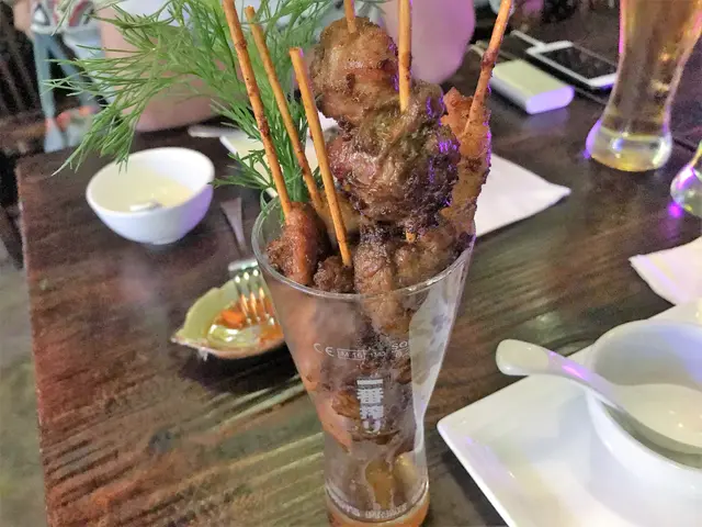 串燒(雞、牛、豬)(6串)