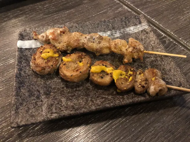 豚大腸山葵燒 + 雞軟骨黃金燒