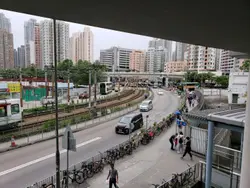 落樓梯，一直向前行