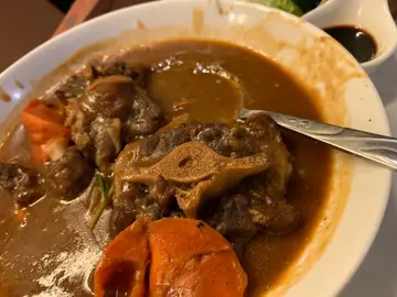 红酒会牛尾