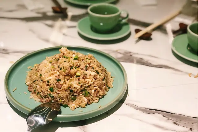 滿樂蔥蒜牛肉崧煨飯