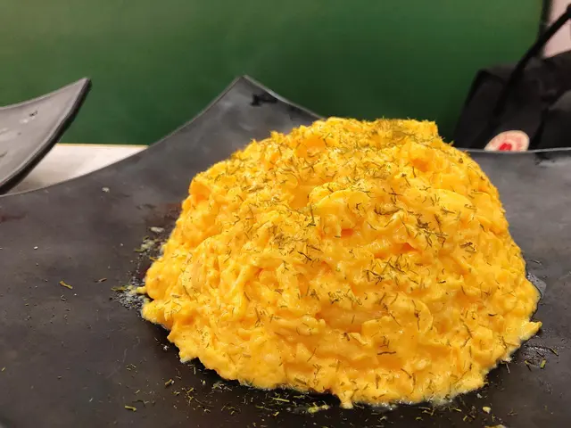 沙嗲牛肉蛋包包