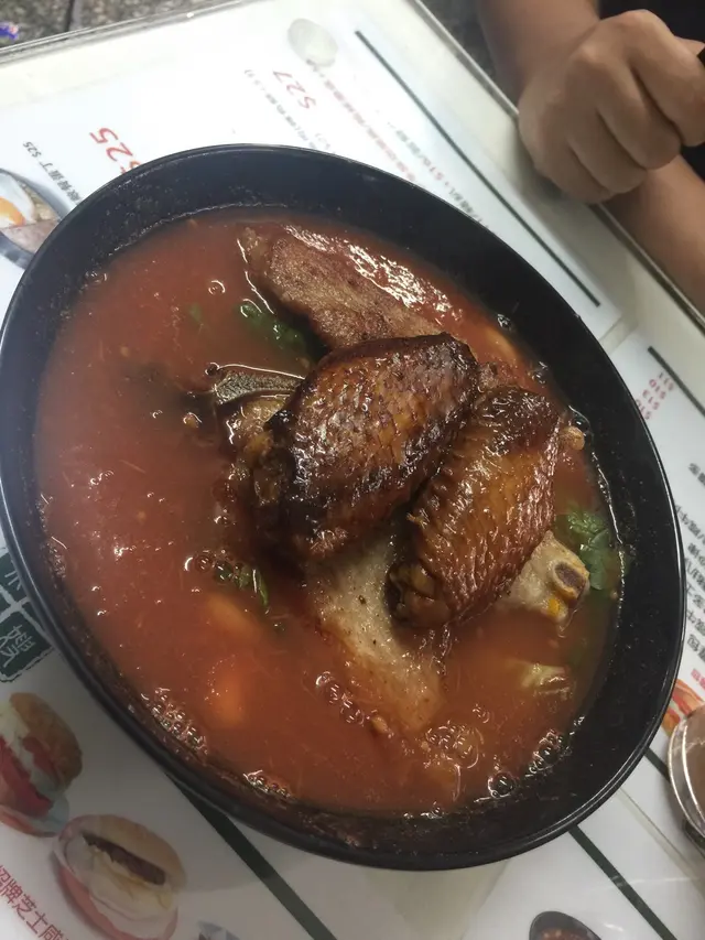 蕃茄豬扒雞翼通粉