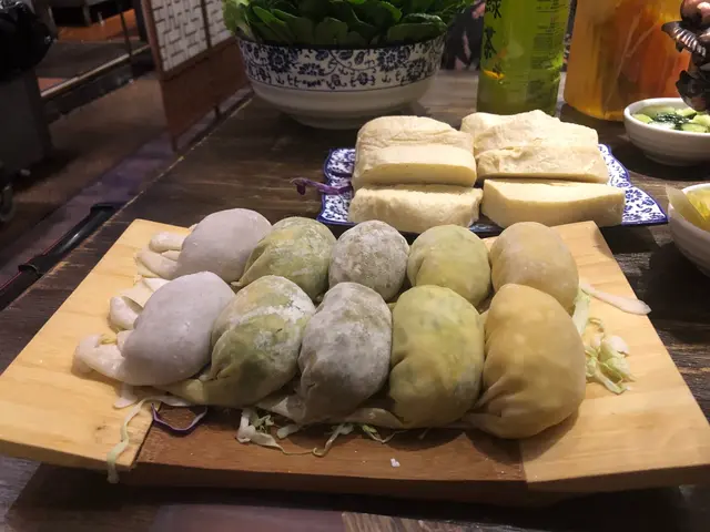 10粒滾得囍餃子拼盤