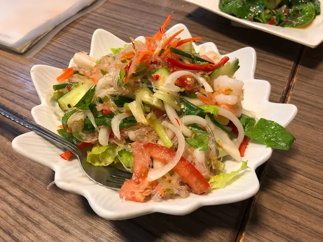 酸辣海鮮粉絲沙律