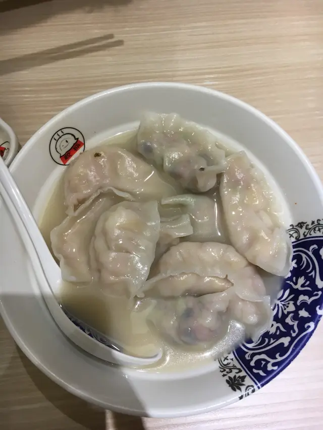 椰菜木耳湯餃