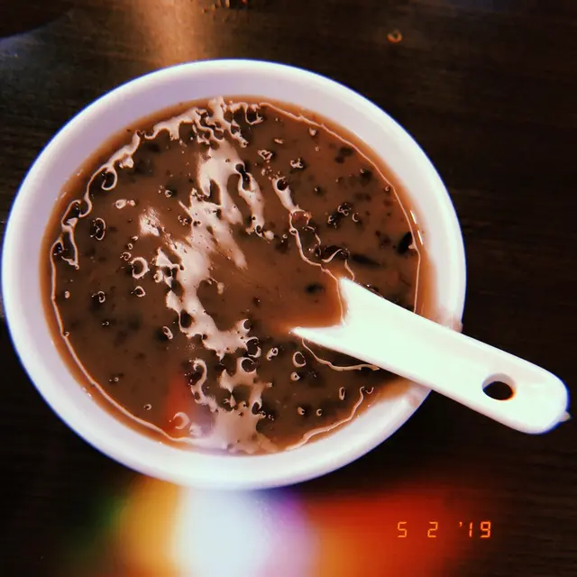 罕有嘅係食中菜飯後甜品係紫米露，紫米夠香又夠稔，最緊要係唔太甜