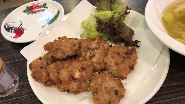 煎咸魚肉餅