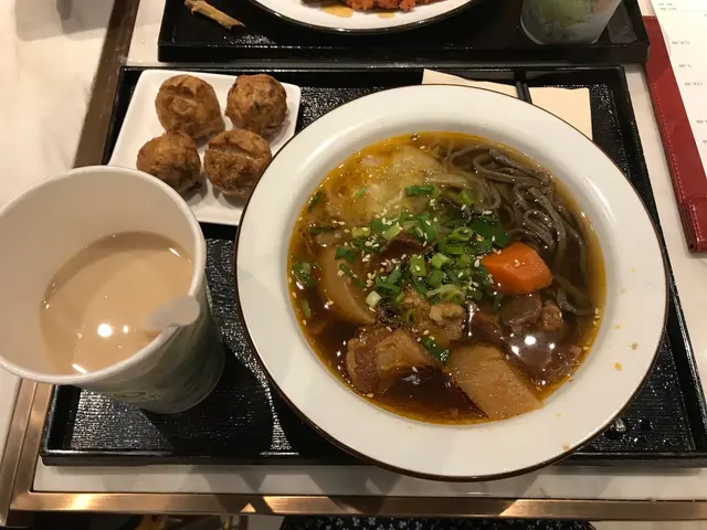 紅燒牛腩茶麵