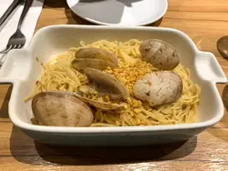 It  was  a  bit  dry,  clams  slightly  undercooked,  again  the  theme  here  is  small.