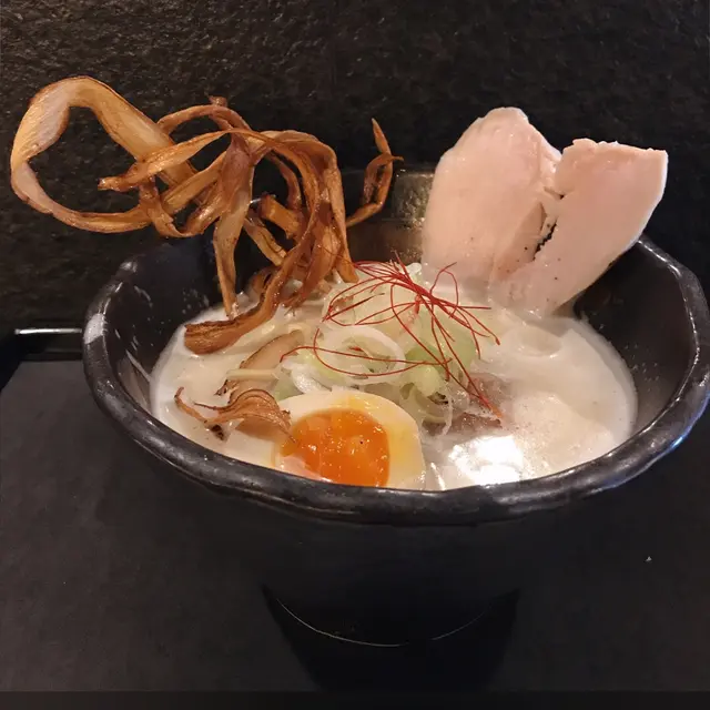 金鶴雞白湯拉麵