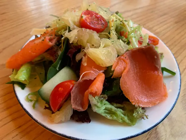 煙薰三文魚鮮柚子沙律